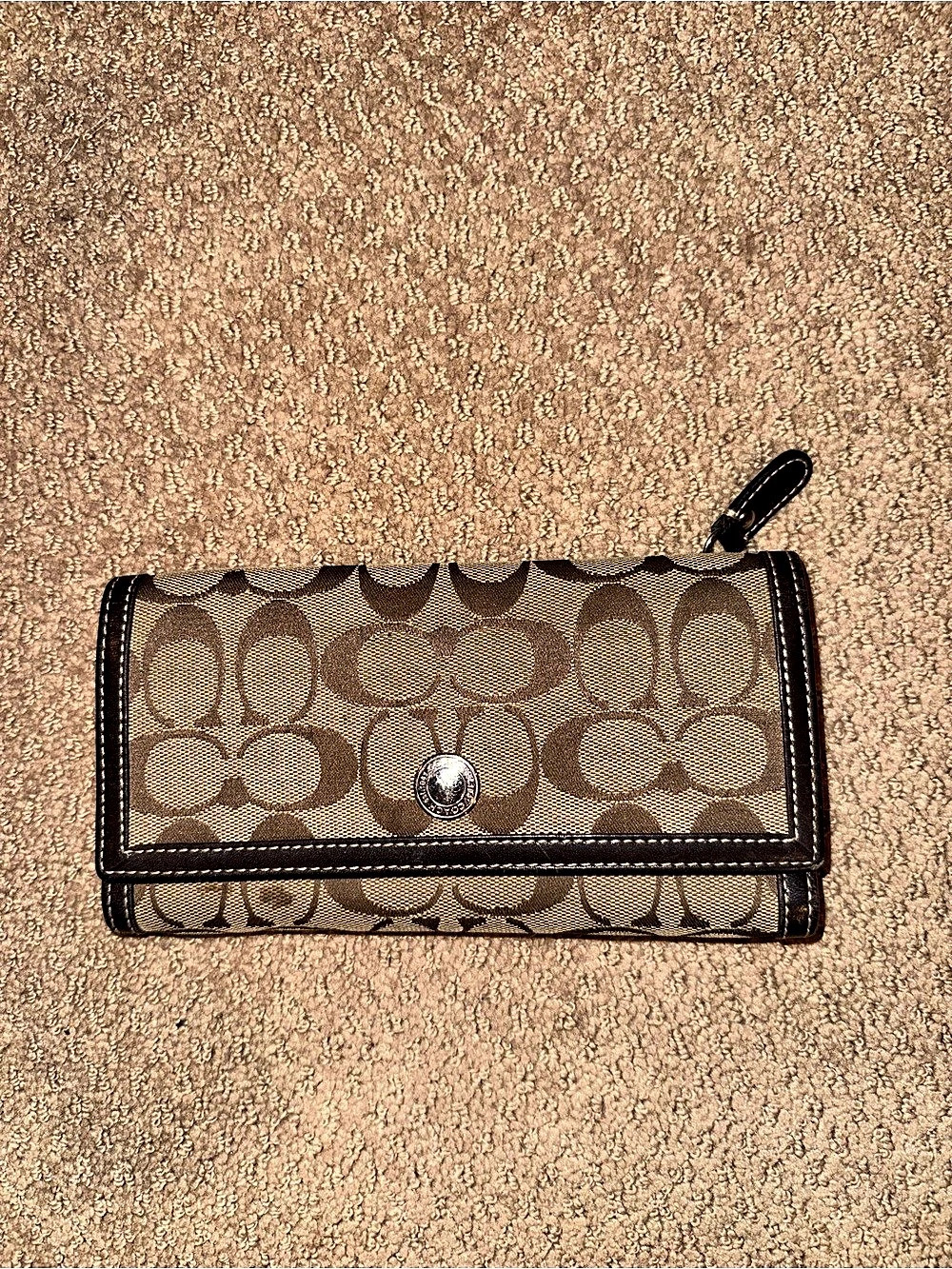Coach Signature C Trifold Wallet in Brown